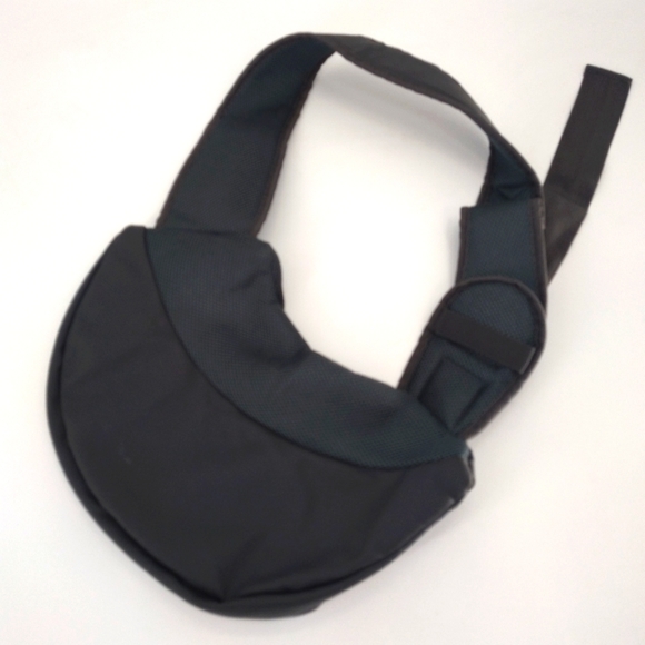 Over The Shoulder Pet Carrier - Picture 2 of 4